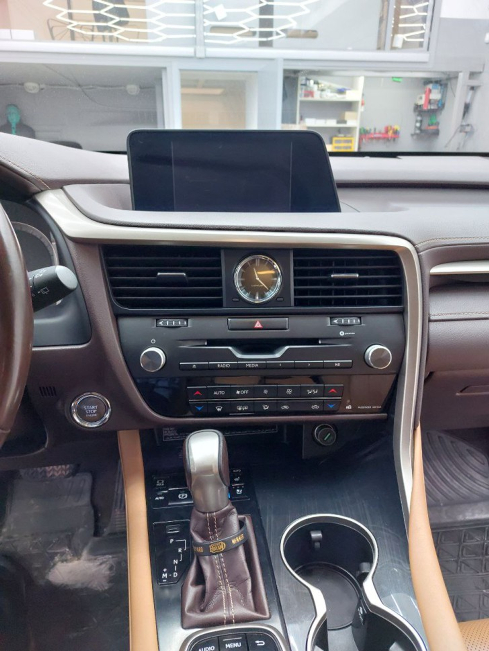 Магнитола для Lexus RX200t, RX300, RX350, RX450h 2015-2019 AL20 (взамен 8" экрана) - Radiola RDL-LEX-RX15-Low-685 12.3" монитор на Android 14, 8Гб+128Гб, CarPlay, 4G SIM-слот