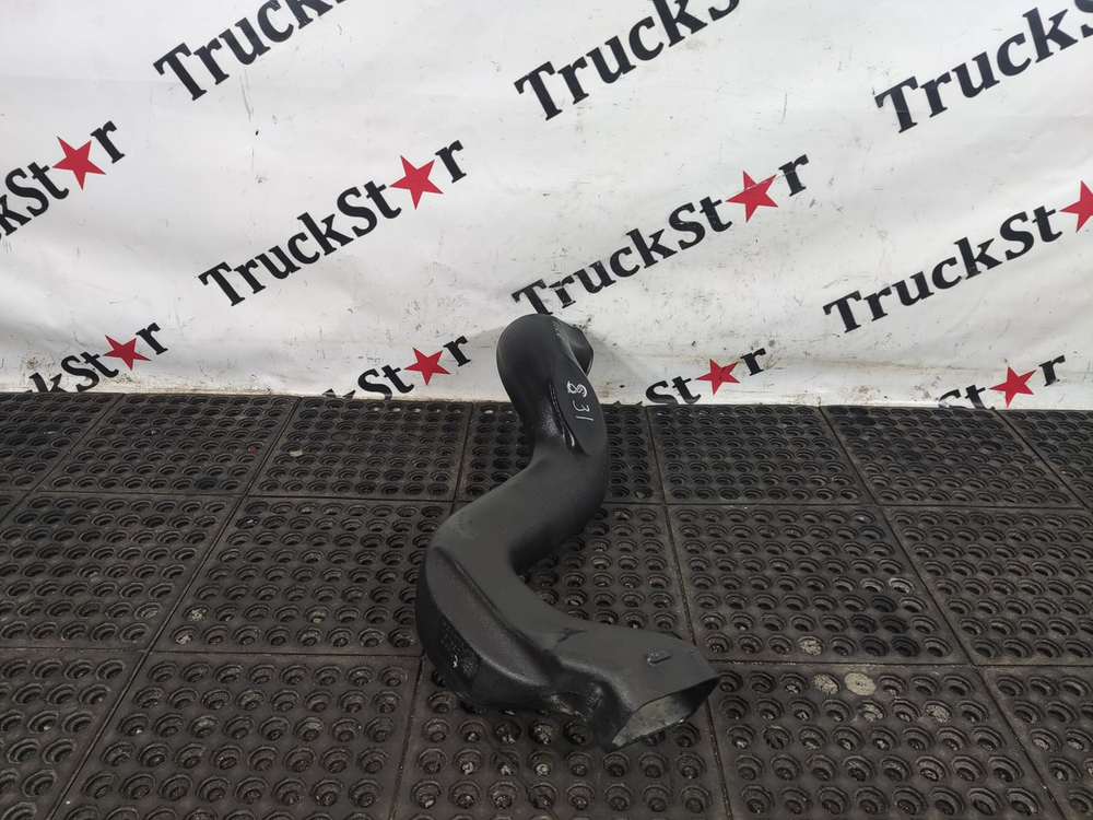 Патрубок воздушного фильтра