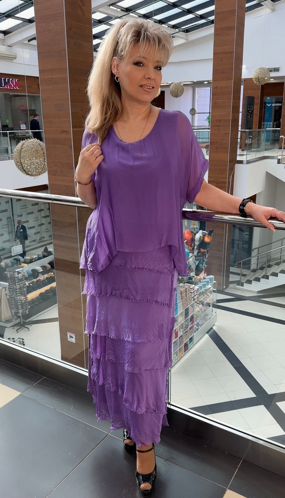 Итальянское шелковое платье с шифоновой "рванкой" в изумрудном цвете