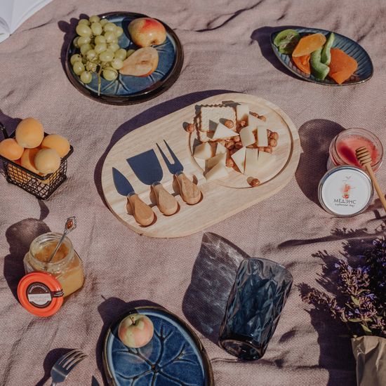 Набор для подачи сыра: доска из дуба 32,5 х20,5 х1,5 см, 3 ножа для сыра