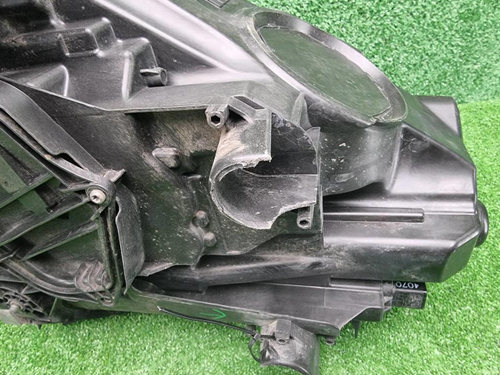 Фара правая Porsche Cayenne 3 (2017-2023) LED