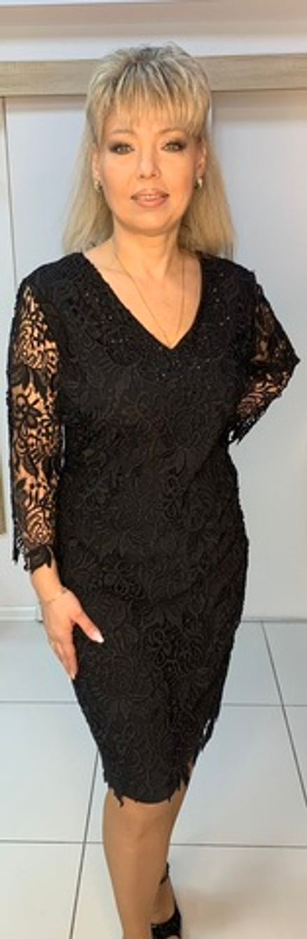 Гипюровое  черное нарядное платье