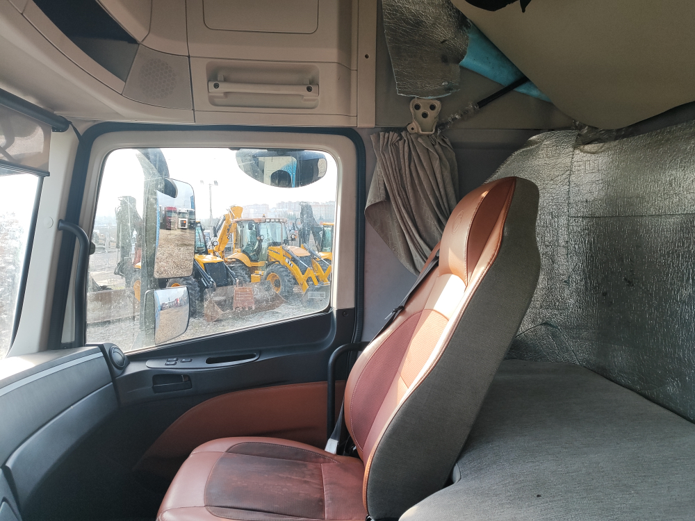 Foton AUMAN 4x2 Седельный тягач EST A 1846 AMT (Дизельный, 11,8 л, АТ, 470 л.с.)