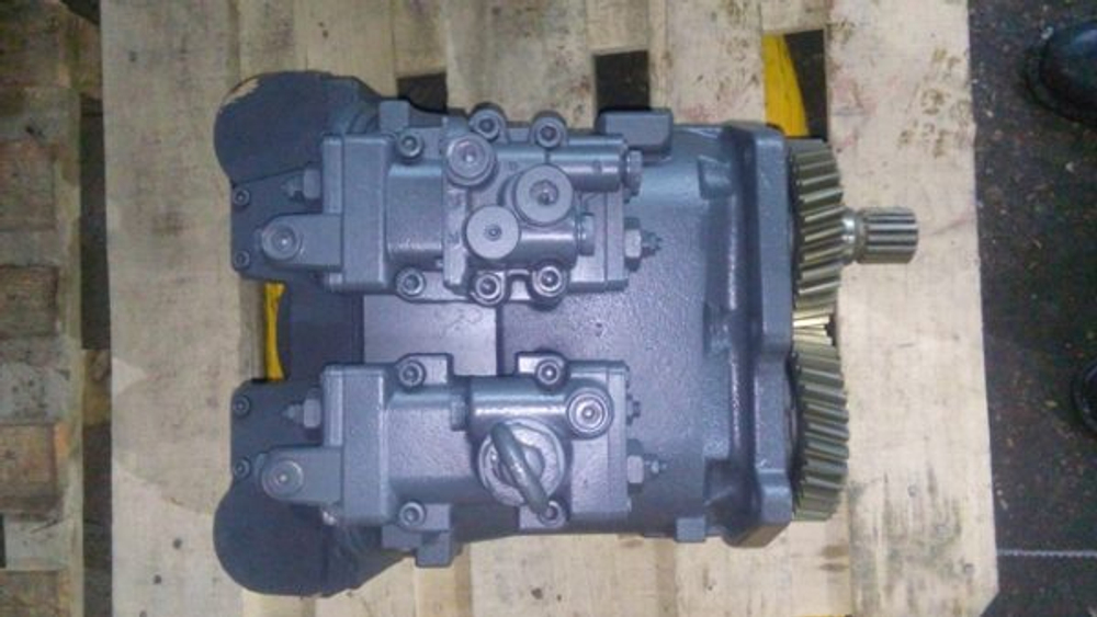 гидравлический насос Hitachi ZX210-3