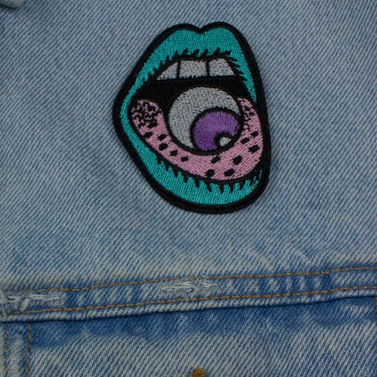 Нашивка на рюкзак и на одежду. Lips