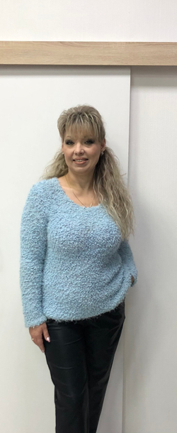 Буклированный немецкий джемпер голубого цвета