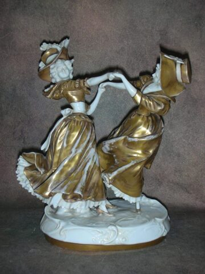 Статуэтка. Фарфор. Танцующие дамы. Scheibe-Alsbach. Германия