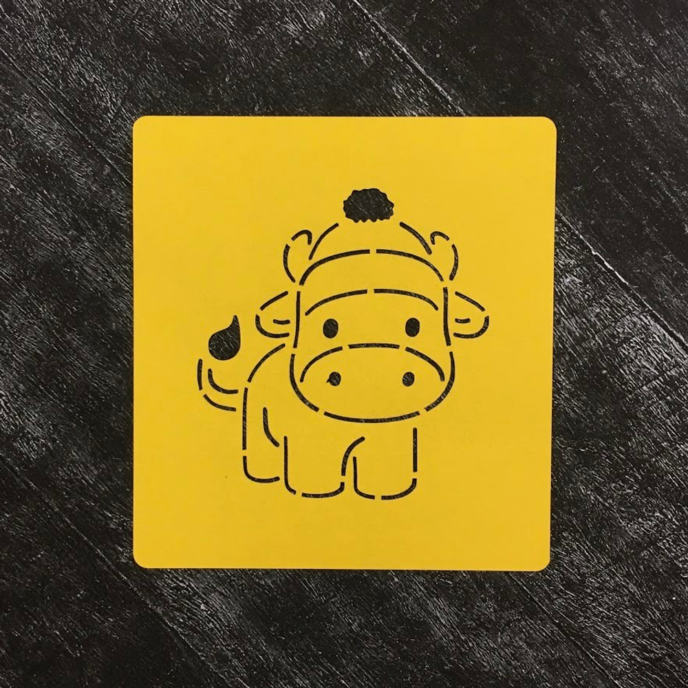 Бык №42 в шапочке с помпоном