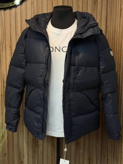 Пуховик Moncler