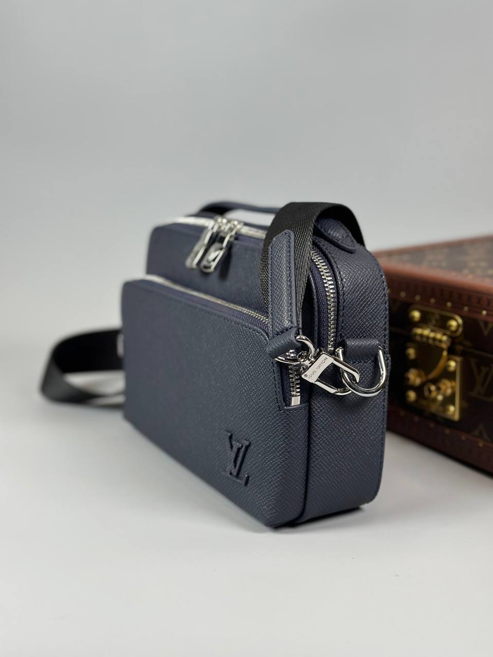 Сумка-мессенджер Louis Vuitton, арт. 481858694