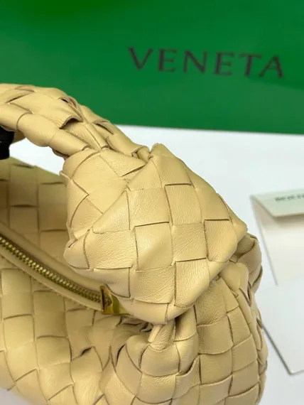 Сумка Bottega Veneta Mini Jodie бежевый