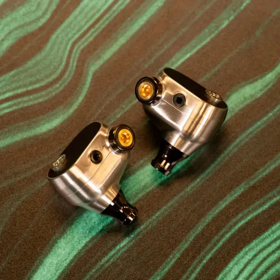 Campfire Audio Black Star