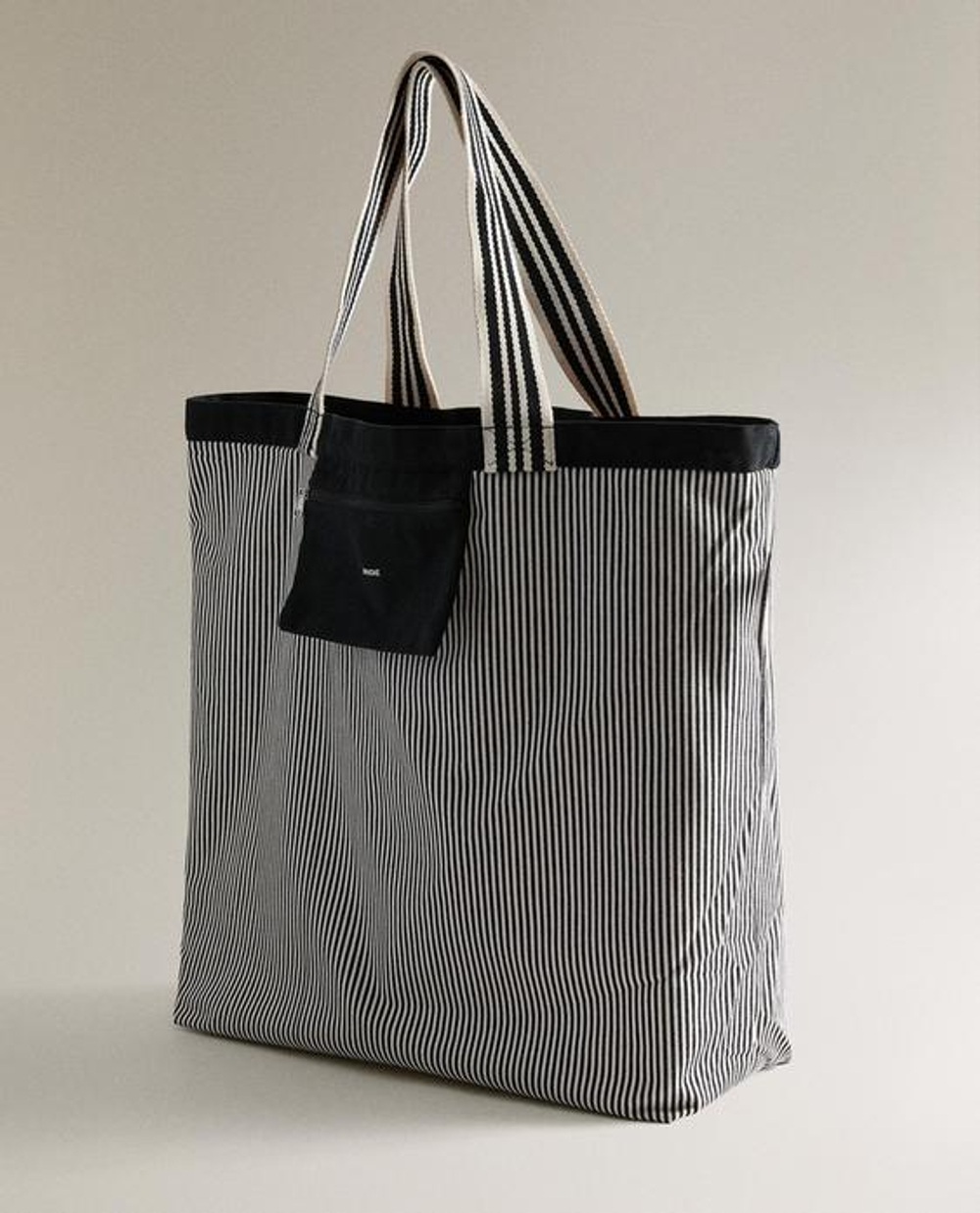 ZARA HOME ДВУСТОРОННЯЯ ПОЛОСАТАЯ ТКАНЕВАЯ СУМКА-ШОППЕР, ЧЕРНЫЙ