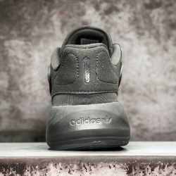 Adidas Ozelia • Black
