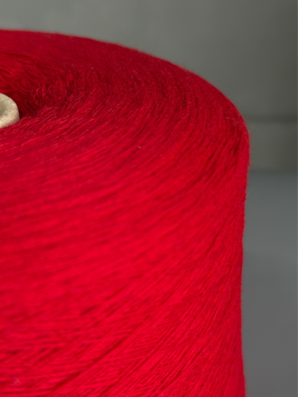 Пряжа NEW MILL SUPER SOFT 1/15 (100% мериносовая шерсть), 1500м/100 гр, красный