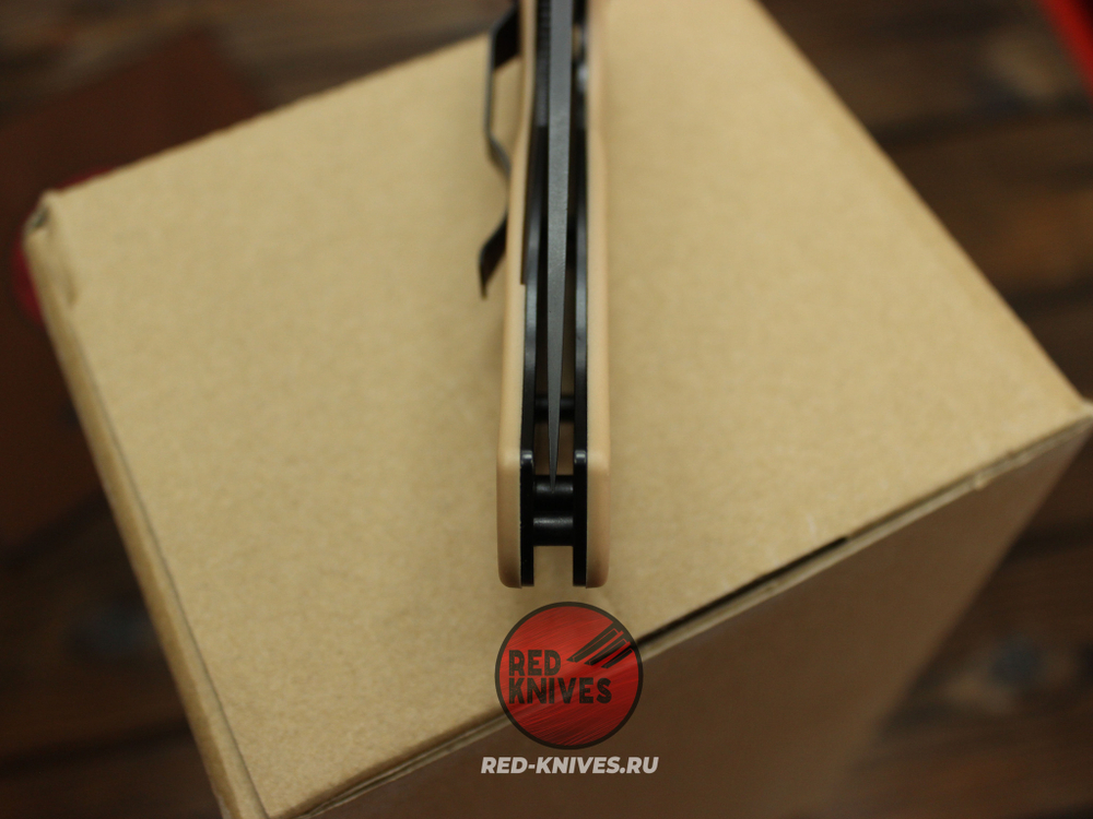 Нож Spyderco Tenacious LTW - песок рук., черный клинок RK-498