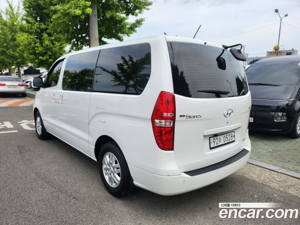 Hyundai The New Grand Starex Van 3-х местный (01.2020)