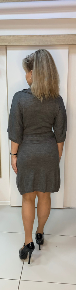 Трикотажное платье-туника с хомутом