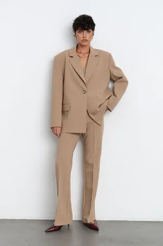 Пиджак свободный костюмный цвета капучино