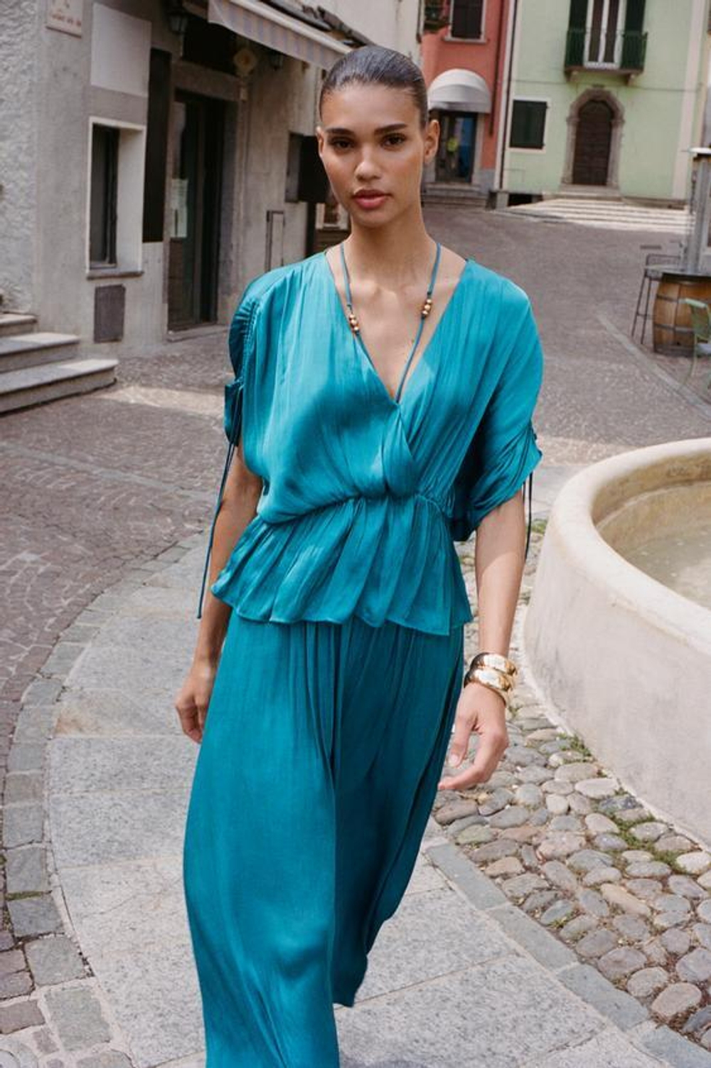 ZARA АТЛАСНАЯ ЮБКА МИДИ, СИНИЙ