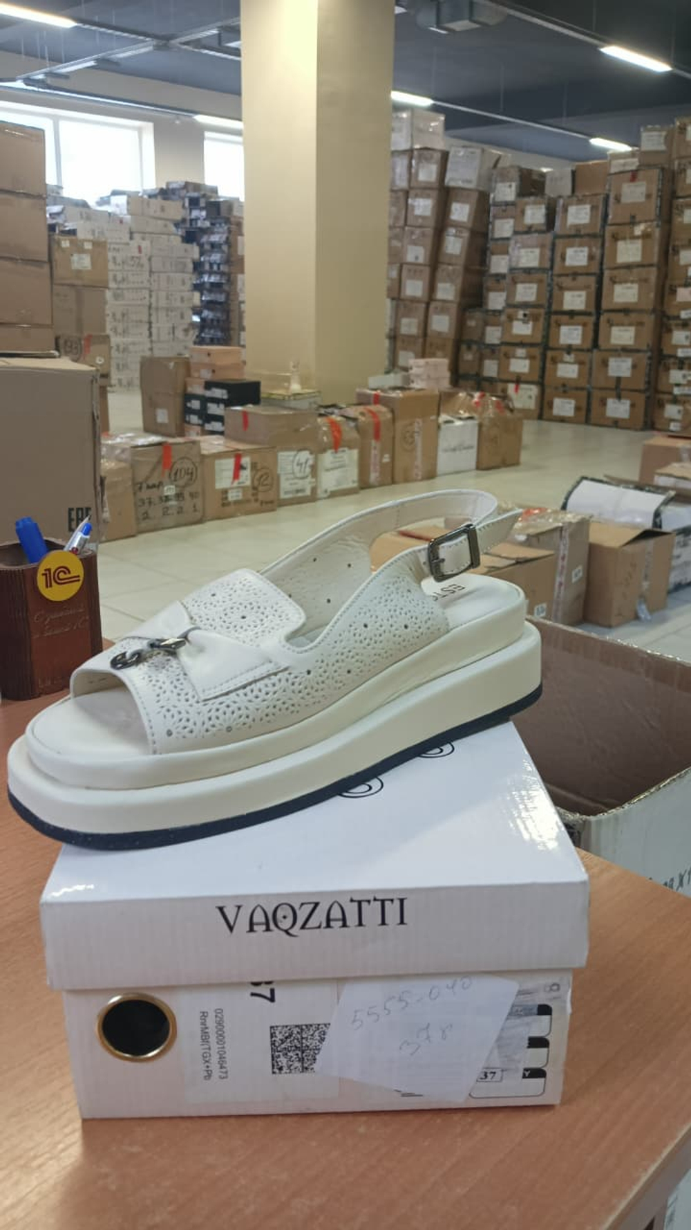 Босоножки женские VAGZATTI 5555-040