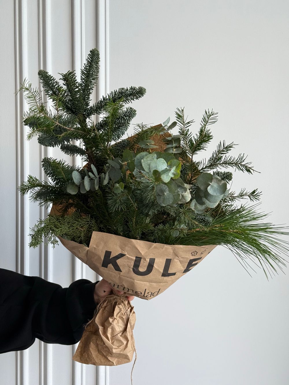 Хвоя - охапка для вазы из нобилиса, эвкалипта, кедра, кипариса и пихты