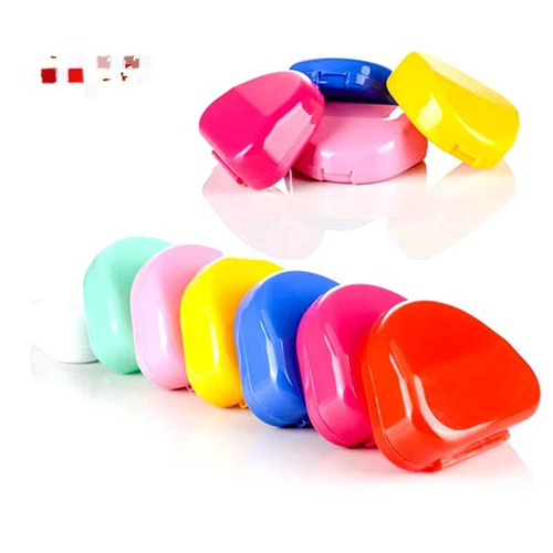 Коробочка для пластинок и элайнеров (микс цветов)