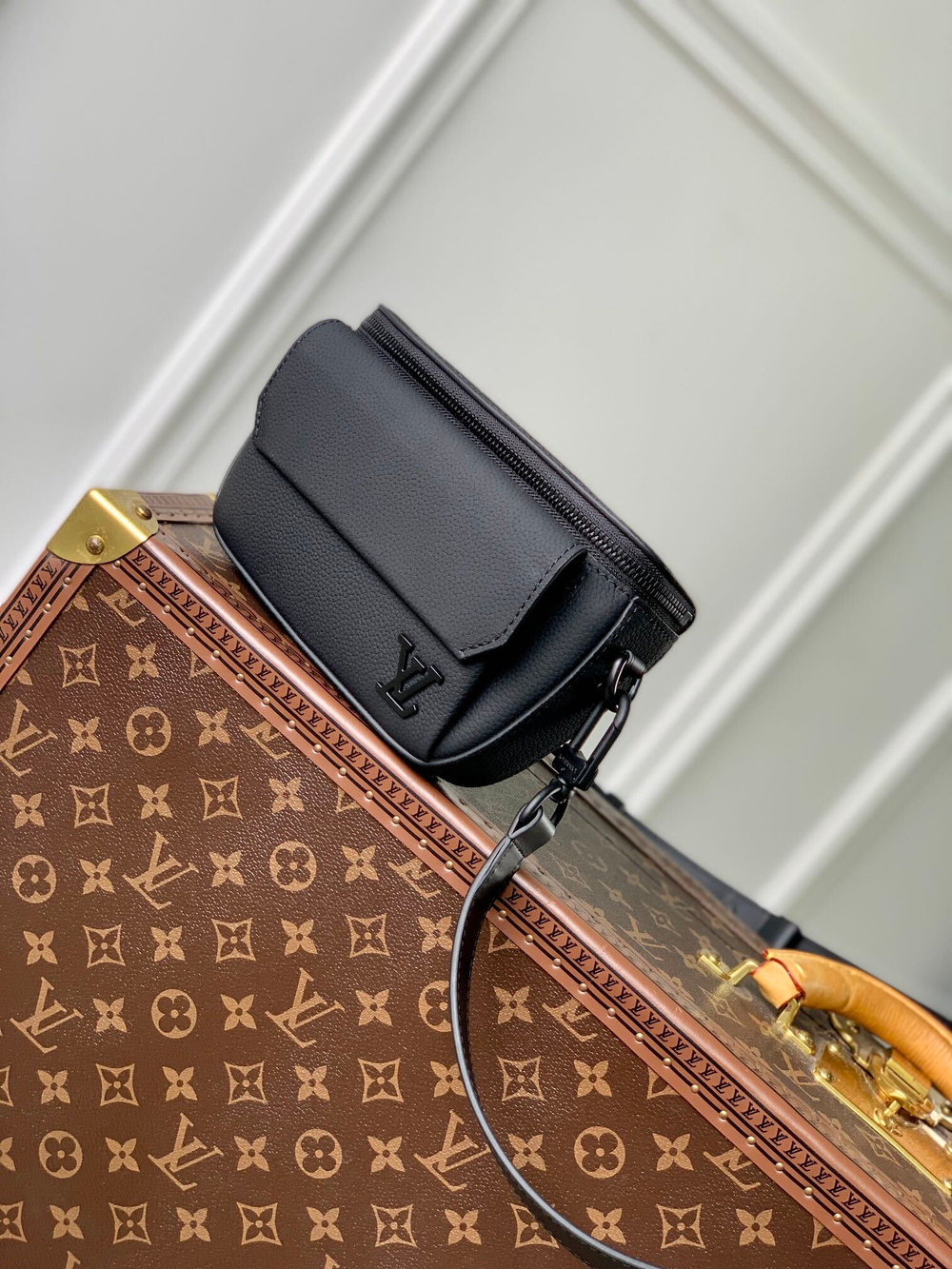 Louis Vuitton Pilot Wearable Wallet