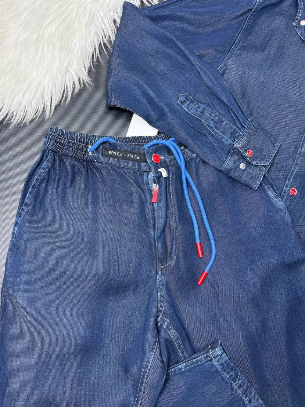 Джинсовый костюм Kiton