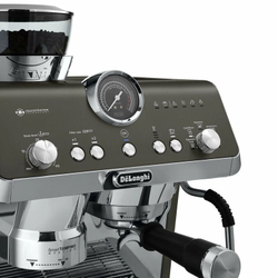 Кофеварка рожковая DELONGHI EC9555.BK