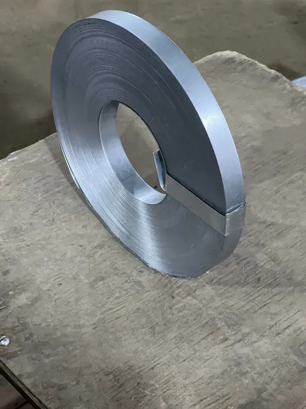 Монтажная Лента оцинкованная 0,7х20мм, длина 25 метров (1 шт) для СИП