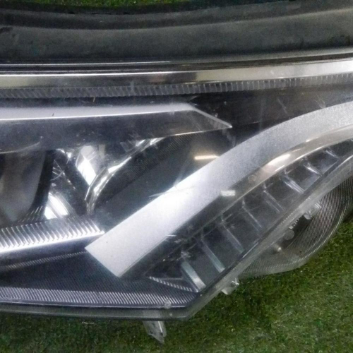 Фара правая Toyota RAV4 4 CA40 (2015-2019) LED