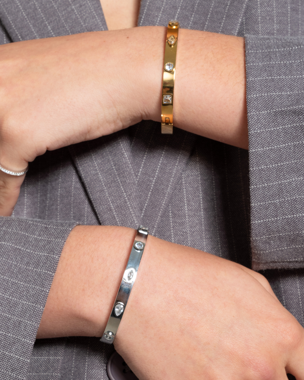 Браслет россыпь крупных камней, серебро