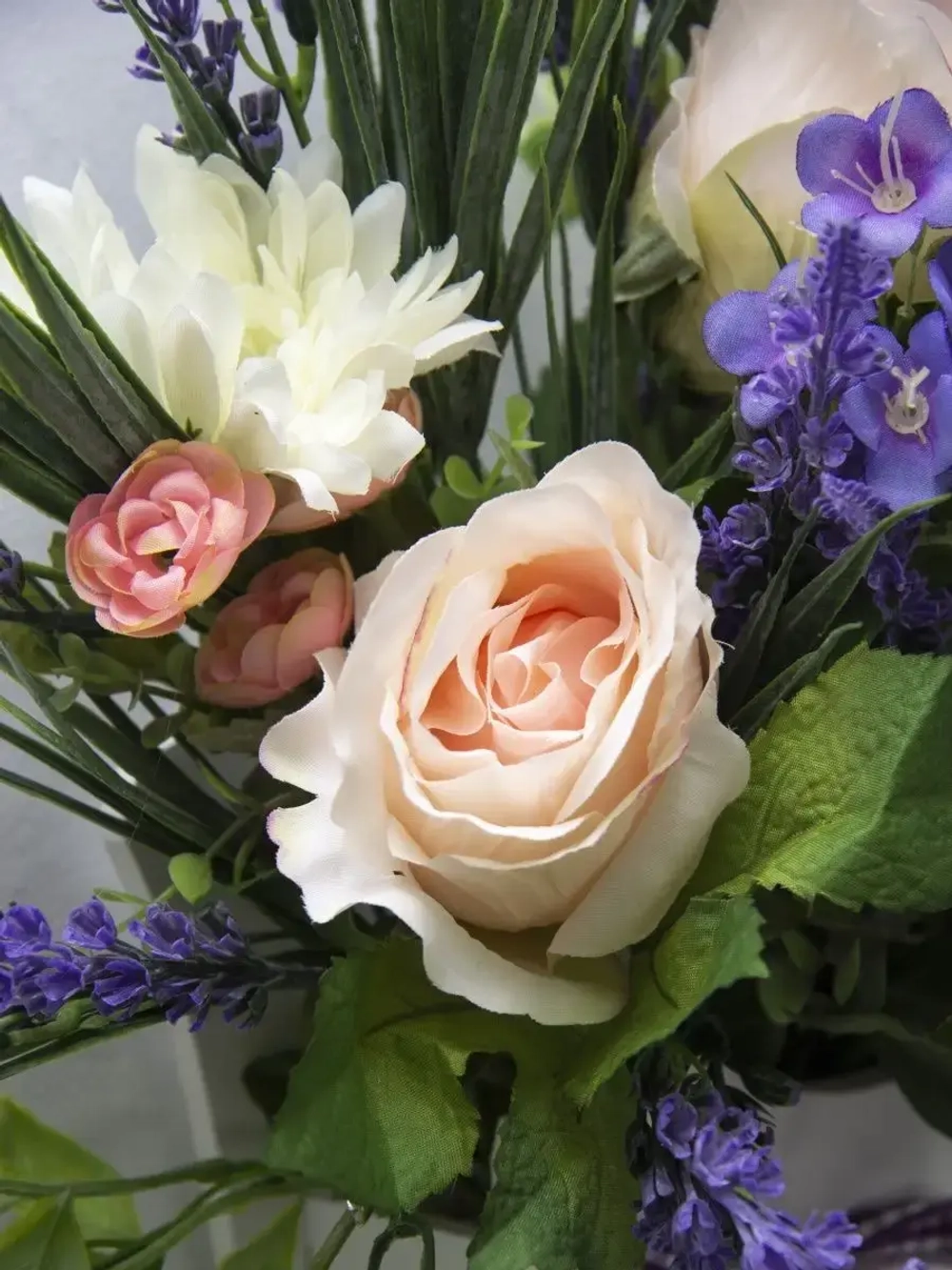 Искусственные цветы для декора в кашпо