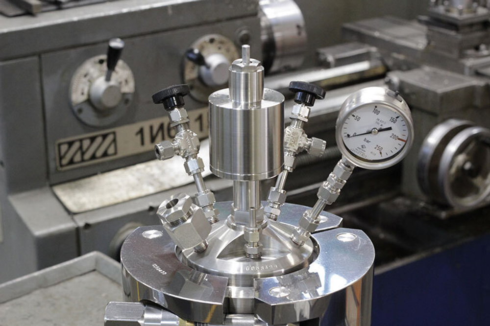 Лабораторный реактор РВД АН - 1