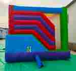 Коммерческий надувной батут «Попугаи и друзья 2» с крышей, 6x4x4 м