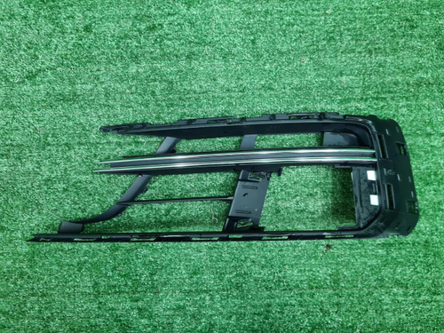 Решетка переднего бампера левая Audi A8 4 D5 17-22