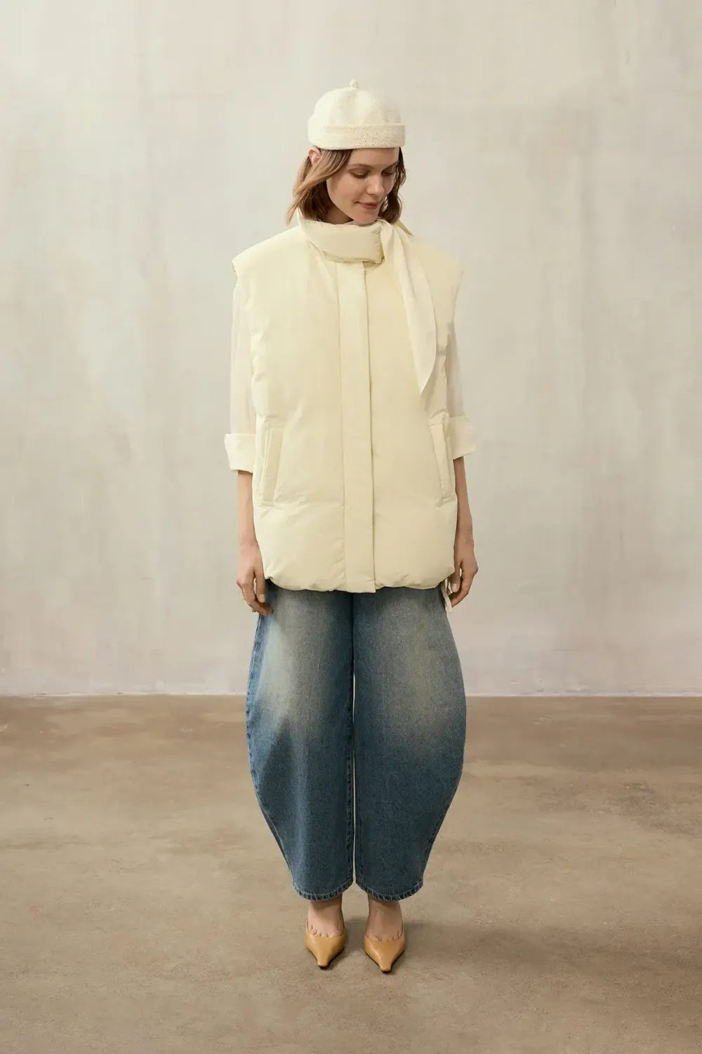 Жилет (((На спортике))), сливочный