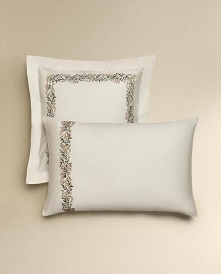 Zara Home - Атласная наволочка с вышивкой в виде листьев 50x75 см
