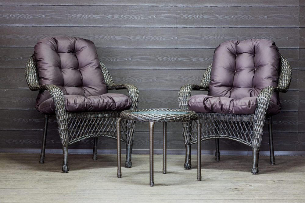 Садовый комплект из искусственного ротанга Мэдисон НЬЮ (Medison NEW) Balcony set с круглым столиком с подушками на сиденье и спинку