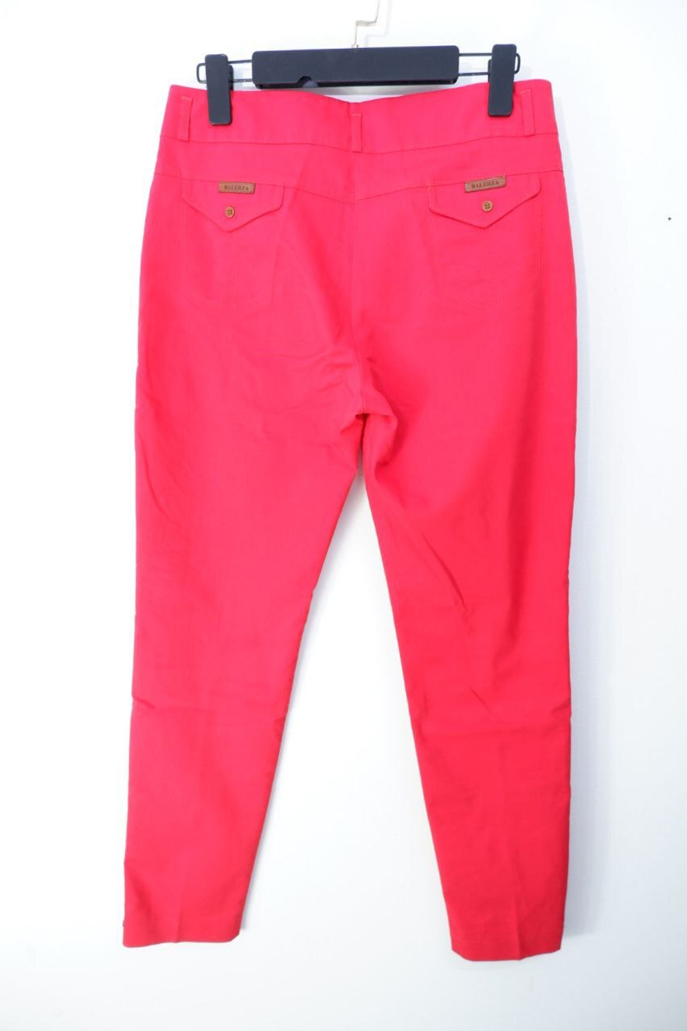 Брюки яркого цвета 46 размер