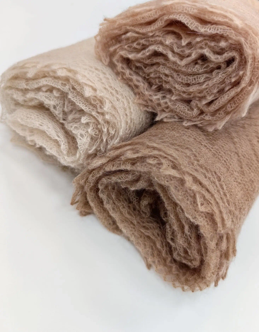 Оренбургский пуховый платок-паутинка А120-29 бежевый