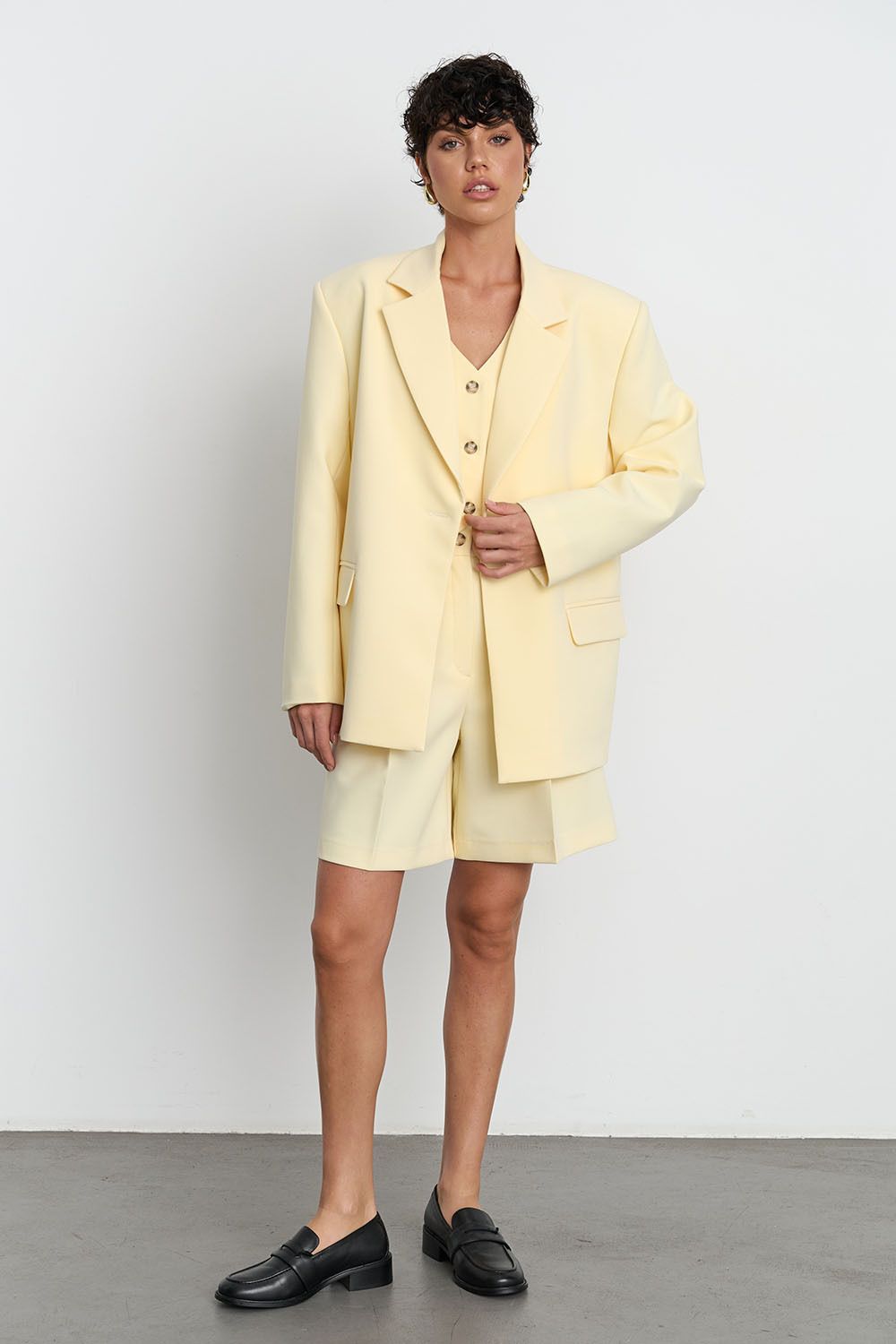 Пиджак свободный костюмный ванильного цвета