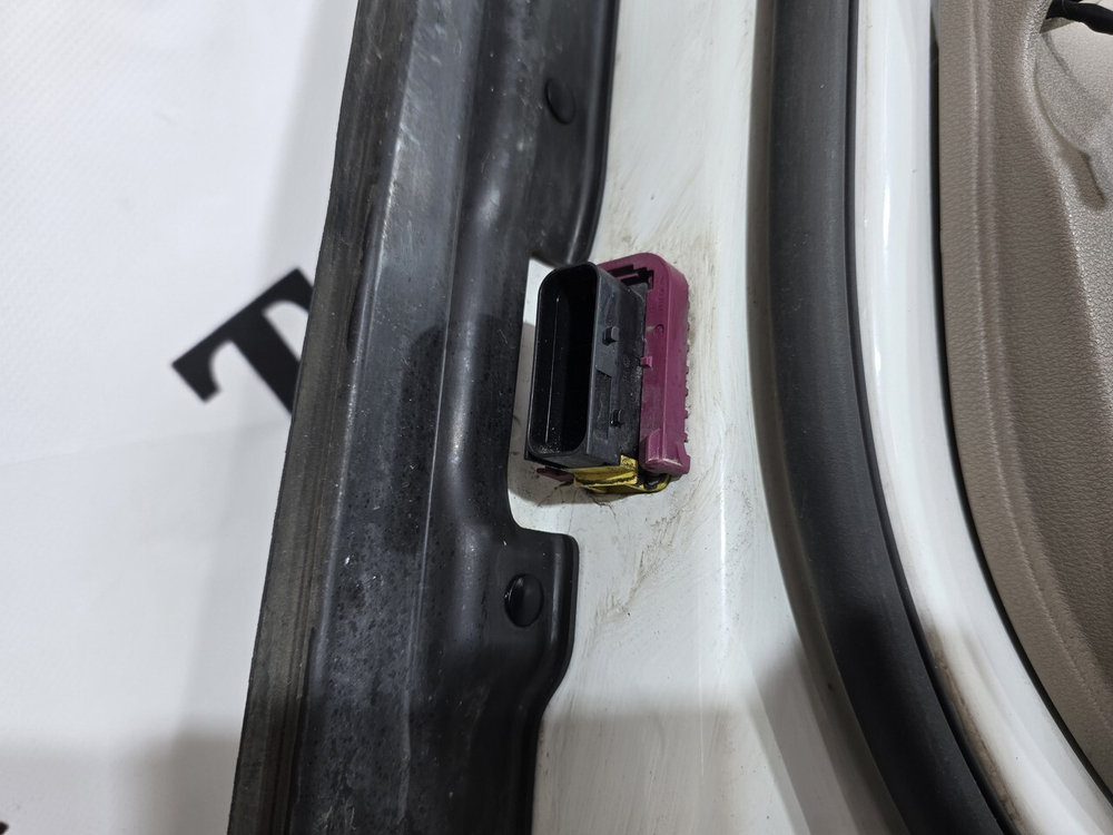 Дверь правая 2023г.