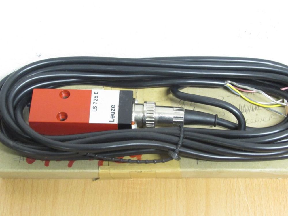 LEUZE LS 725 E