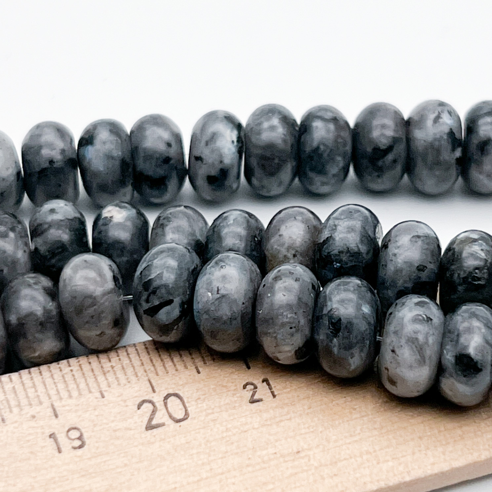 Ларвикит бусины, размер около 10*6 мм, цена за 15-16 шт (1/4 нити)