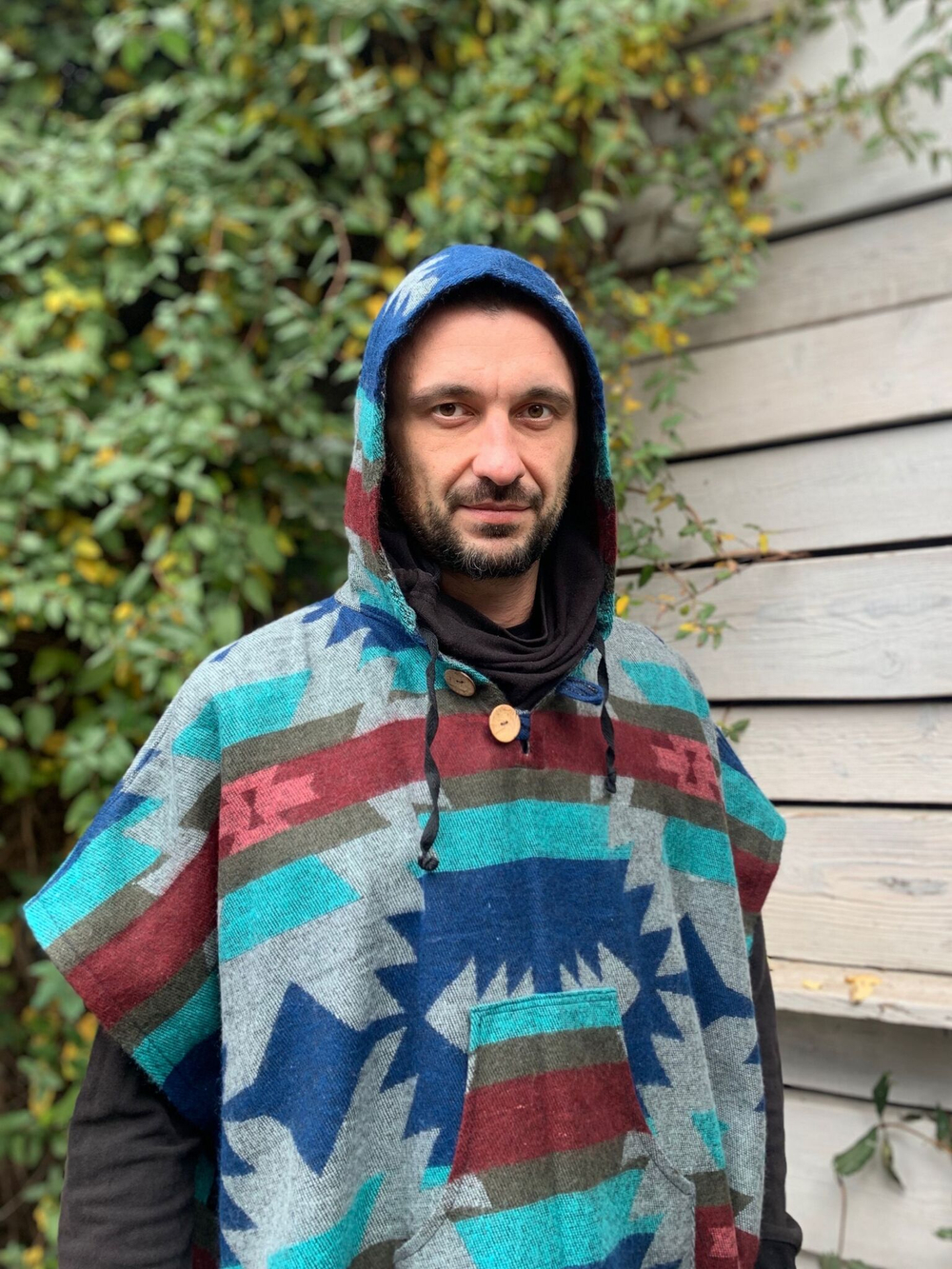 Пончо шерстяное с орнаментом