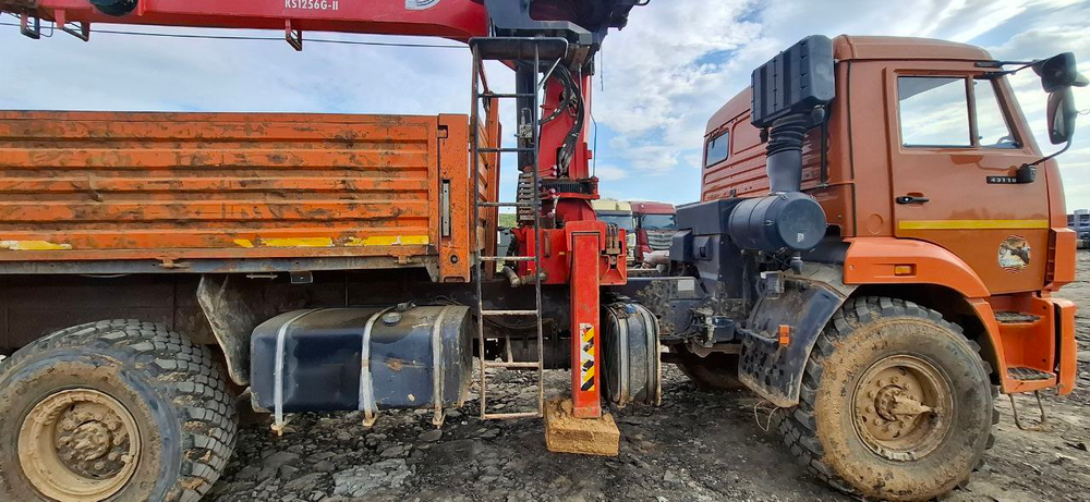 Агропромсервис 4382* на шасси КамАЗ 43118 6x6 Бортовой с КМУ 438240-02 (Дизельный, 11,8 л, 300 л.с.,