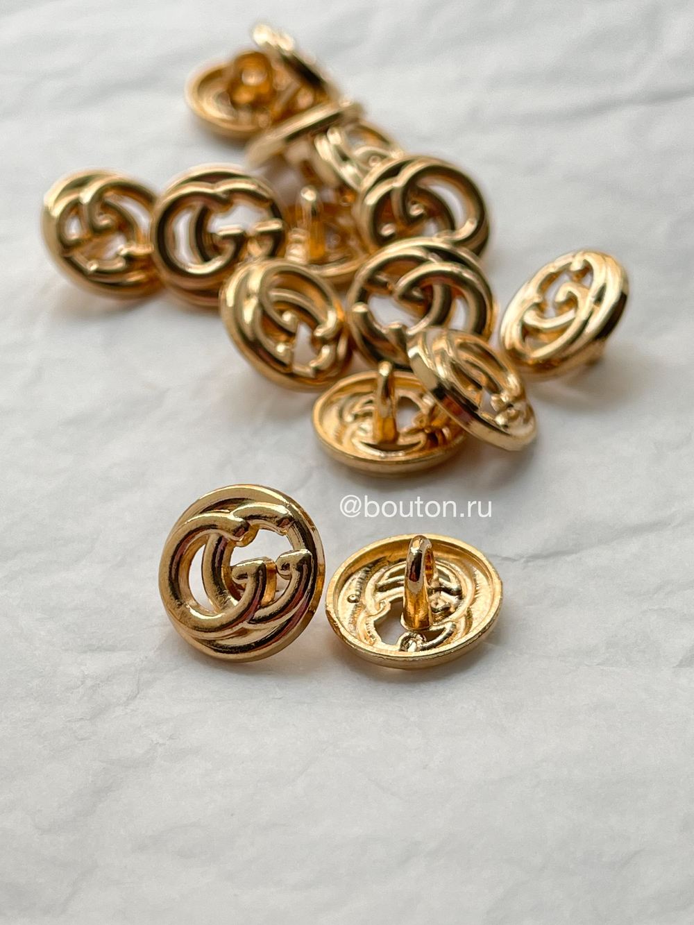 Пуговицы Гучч. на ножке с логотипом