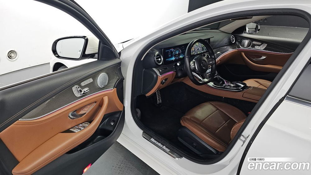 Mercedes-Benz E-Class W213 E350 4MATIC AMG Line (09.2019)